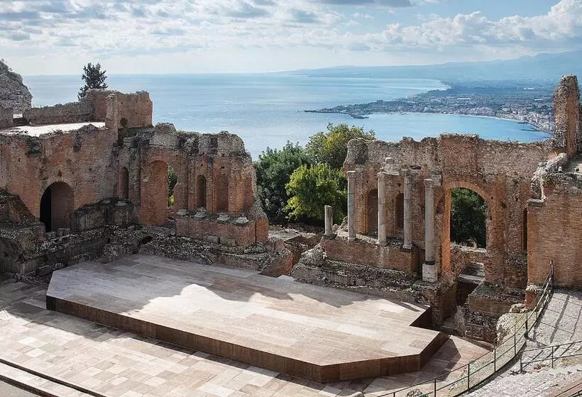 فندق San Domenico Palace, Taormina, A Four Seasons
