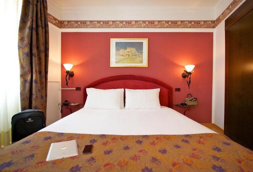 هتل Royal Torino Centro Congressi