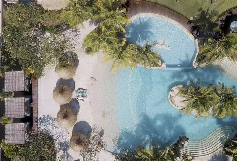 בית מלון כפרי Bali Mandira Beach Resort & Spa