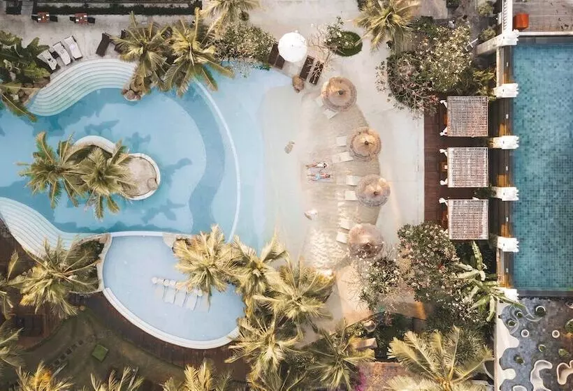 בית מלון כפרי Bali Mandira Beach Resort & Spa