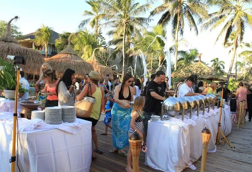 בית מלון כפרי Bali Mandira Beach Resort & Spa