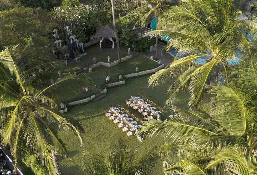 בית מלון כפרי Bali Mandira Beach Resort & Spa