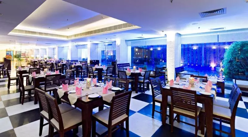 Отель Clarks Avadh