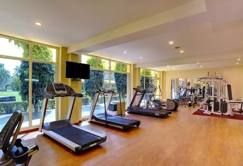 酒店 Clarks Shiraz