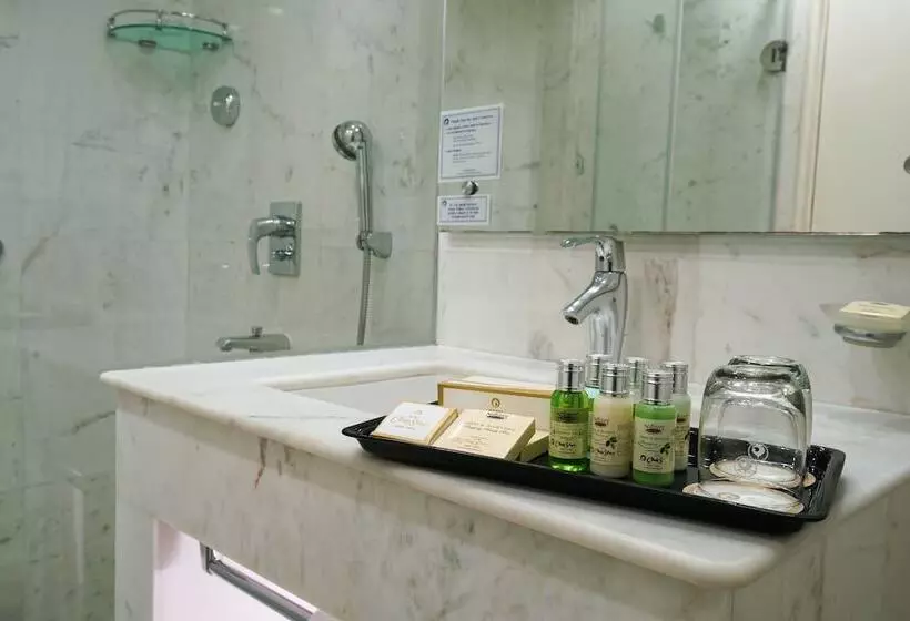 酒店 Clarks Shiraz