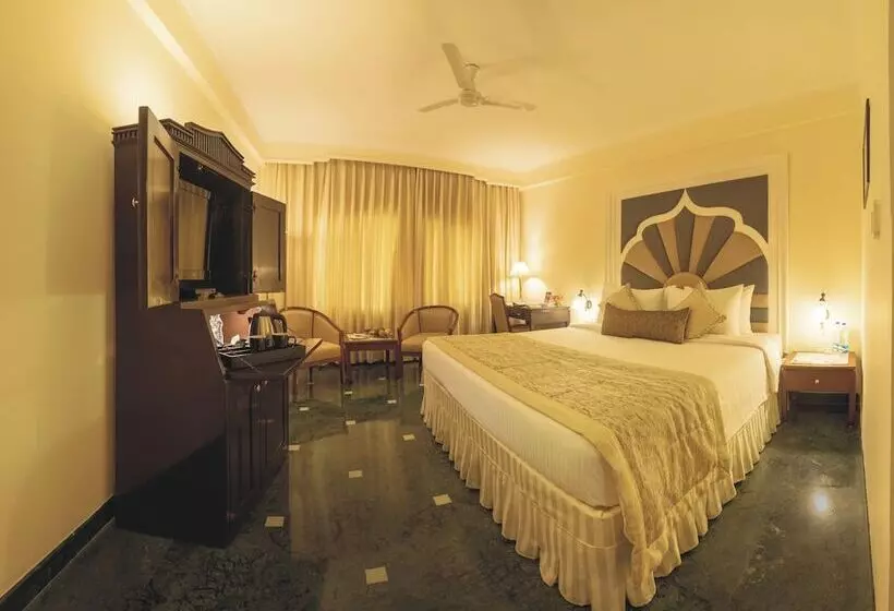 酒店 Clarks Shiraz