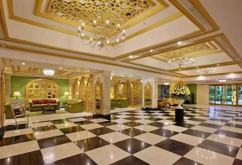 酒店 Clarks Shiraz