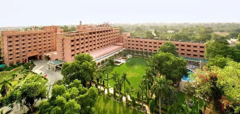 酒店 Clarks Shiraz