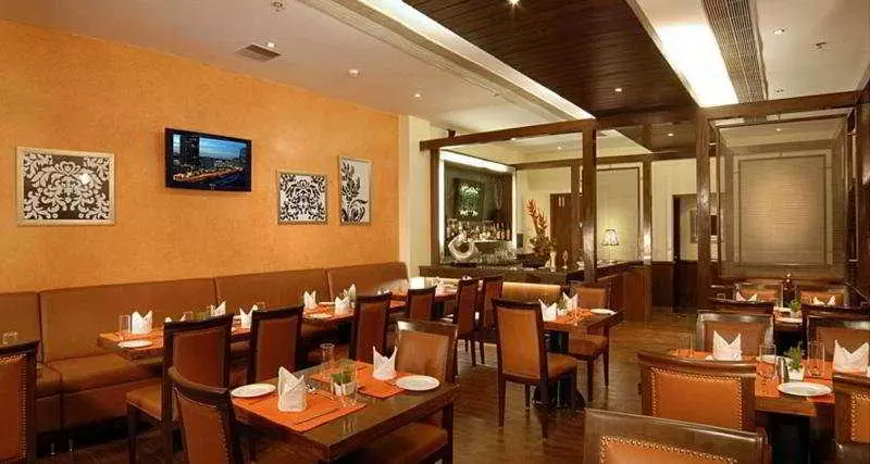 ホテル Comfort Inn The President