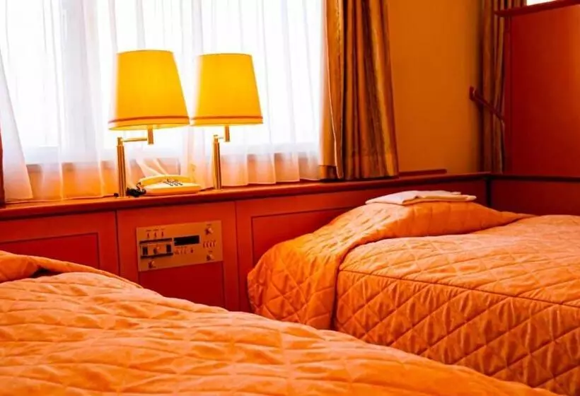 בית מלון כפרי Hachinohe Plaza