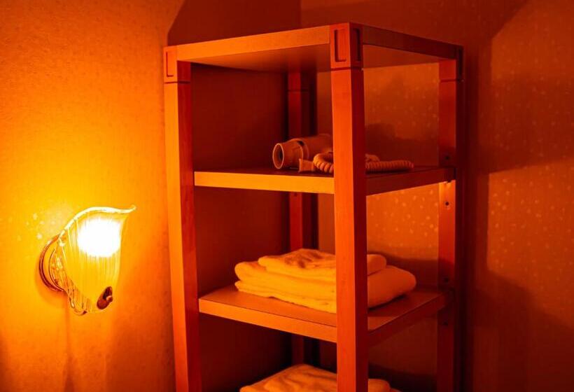 בית מלון כפרי Hachinohe Plaza