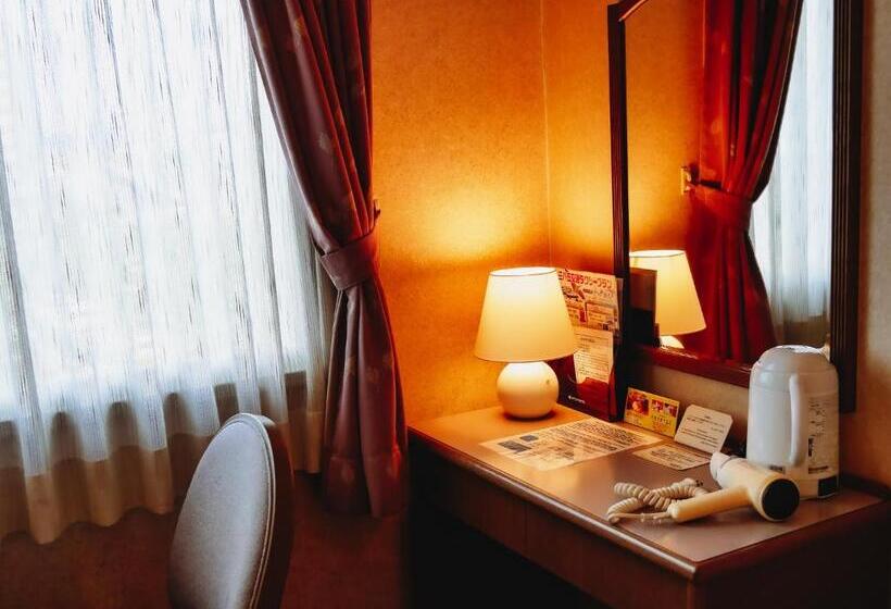 בית מלון כפרי Hachinohe Plaza