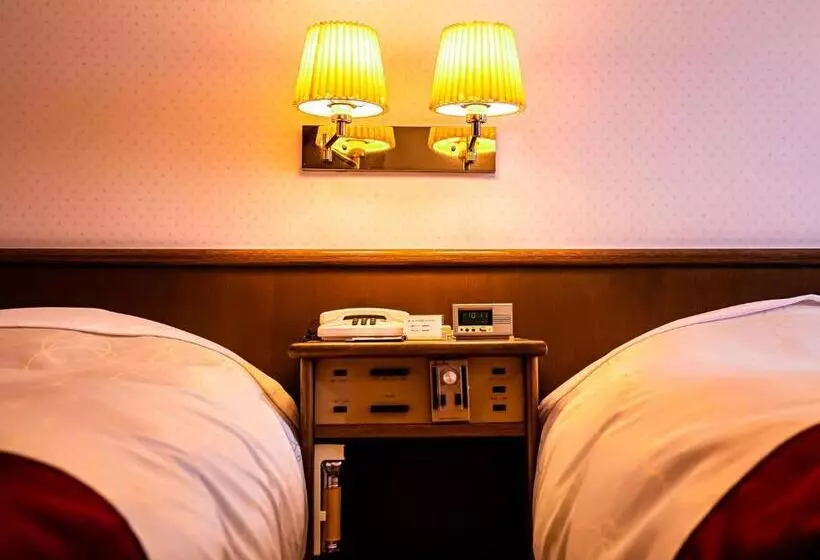 בית מלון כפרי Hachinohe Plaza