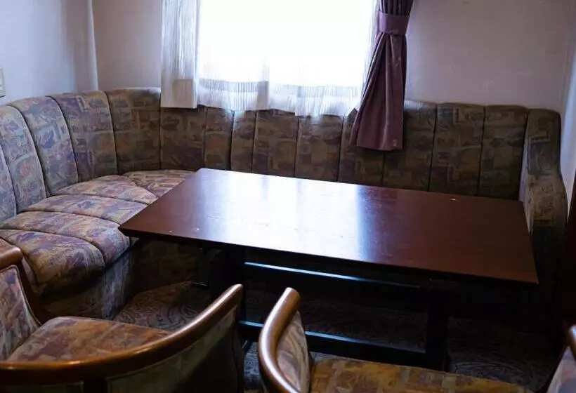 בית מלון כפרי Hachinohe Plaza