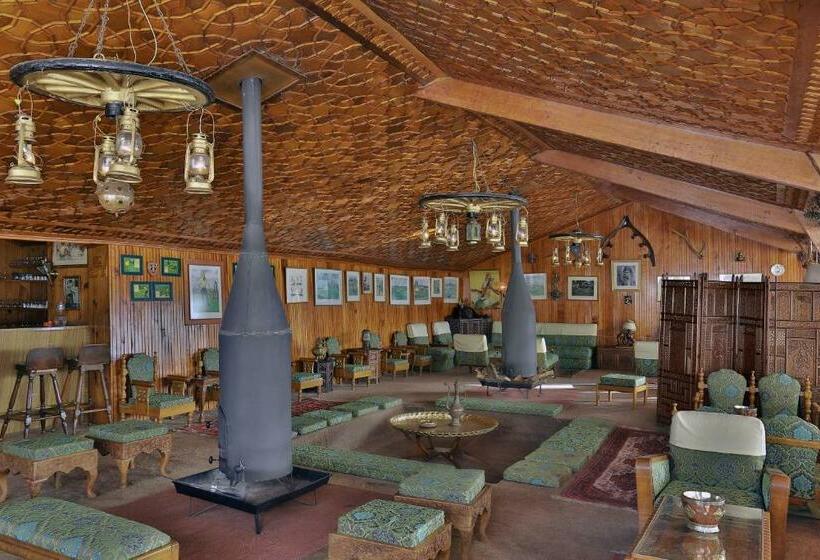 هتل Highlands Park