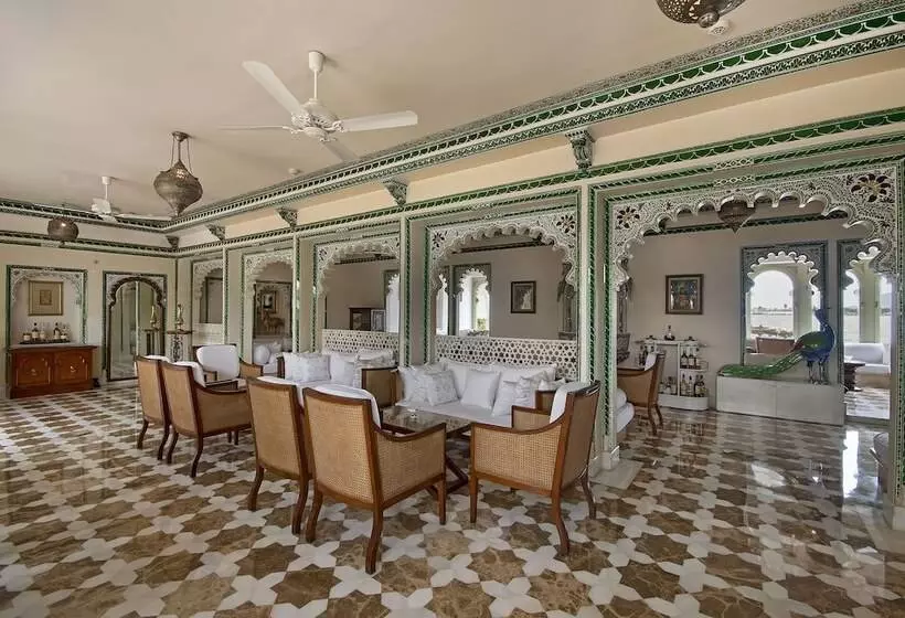 ホテル Taj Lake Palace Udaipur