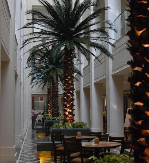 فندق The Lalit Great Eastern Kolkata