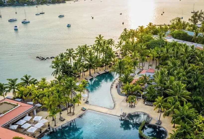 Mauricia Beachcomber Resort & Spa