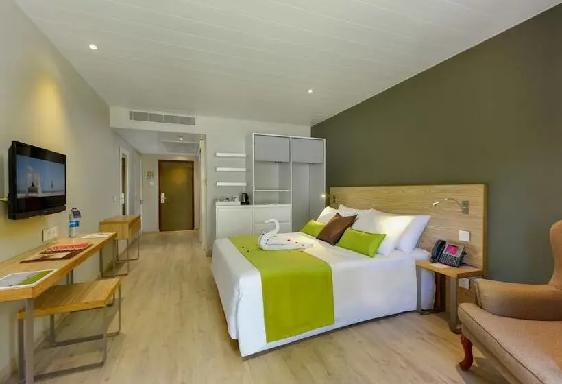 Mauricia Beachcomber Resort & Spa