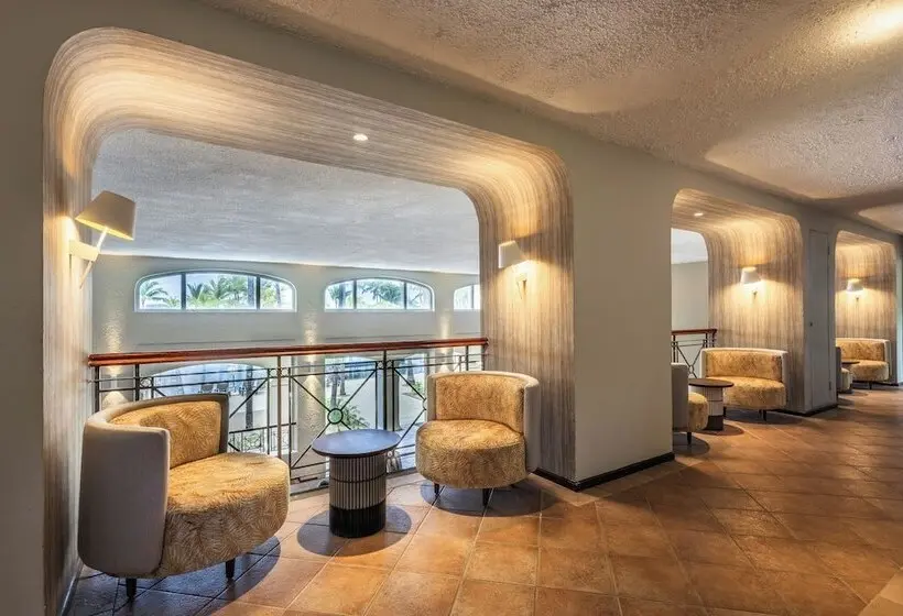 Mauricia Beachcomber Resort & Spa