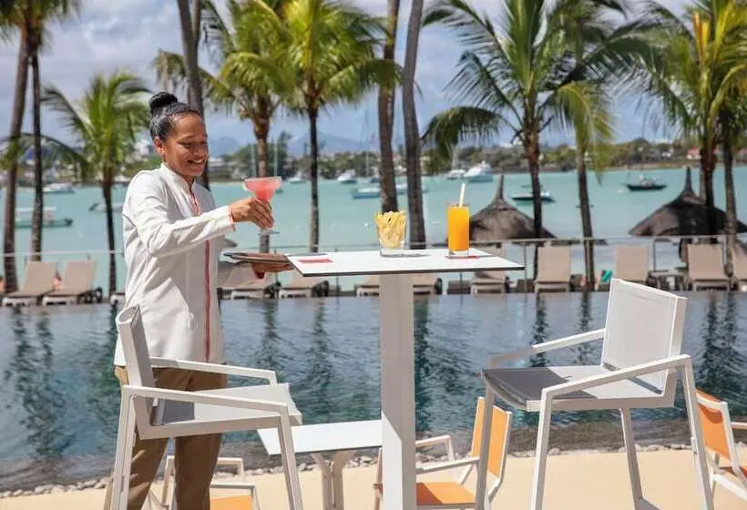 Mauricia Beachcomber Resort & Spa