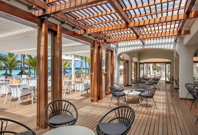 Mauricia Beachcomber Resort & Spa