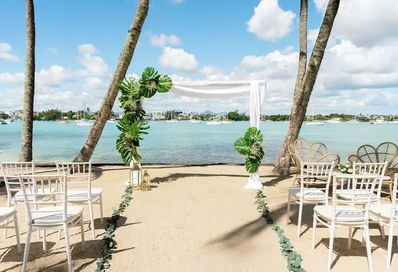 Mauricia Beachcomber Resort & Spa
