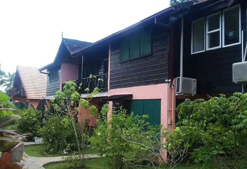 هتل Firefly Beach Cottages