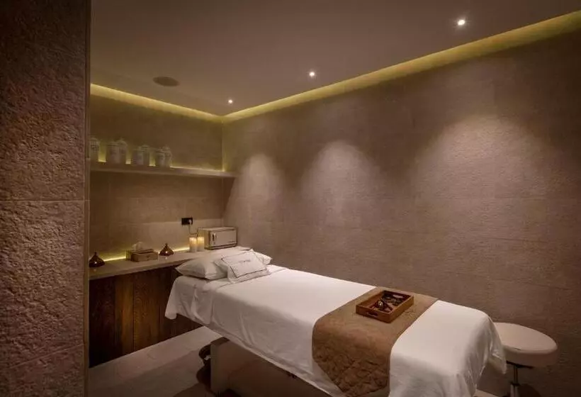 בית מלון כפרי La Tour Hassan Palace