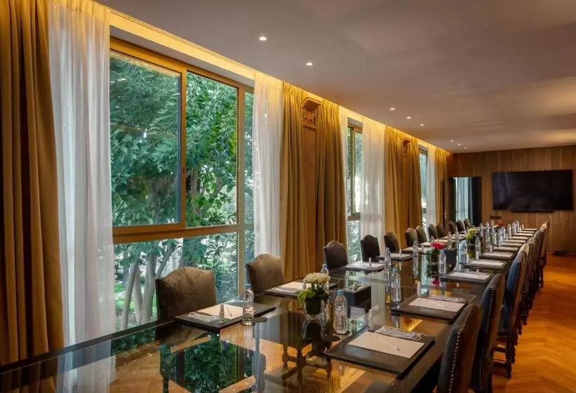 בית מלון כפרי La Tour Hassan Palace