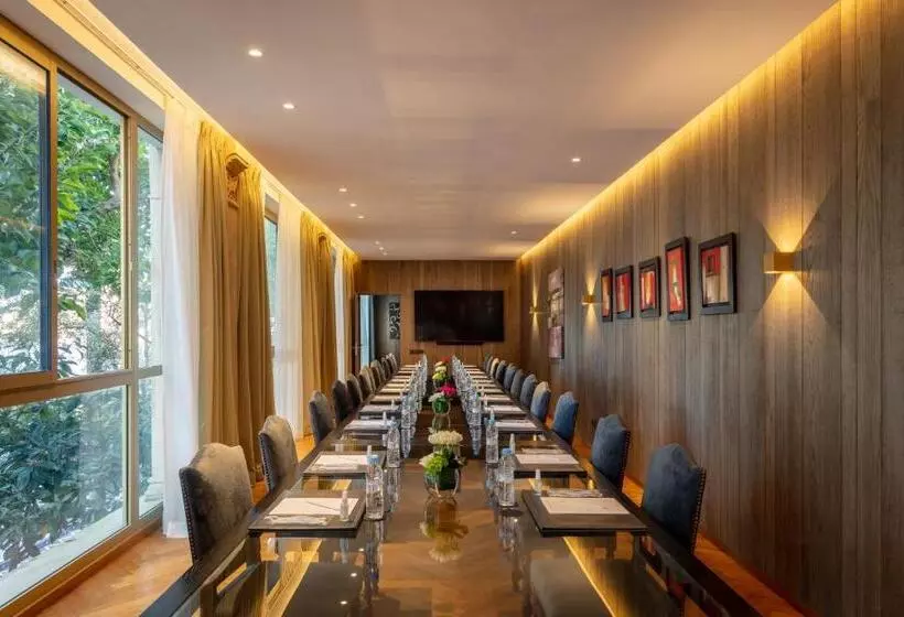 בית מלון כפרי La Tour Hassan Palace