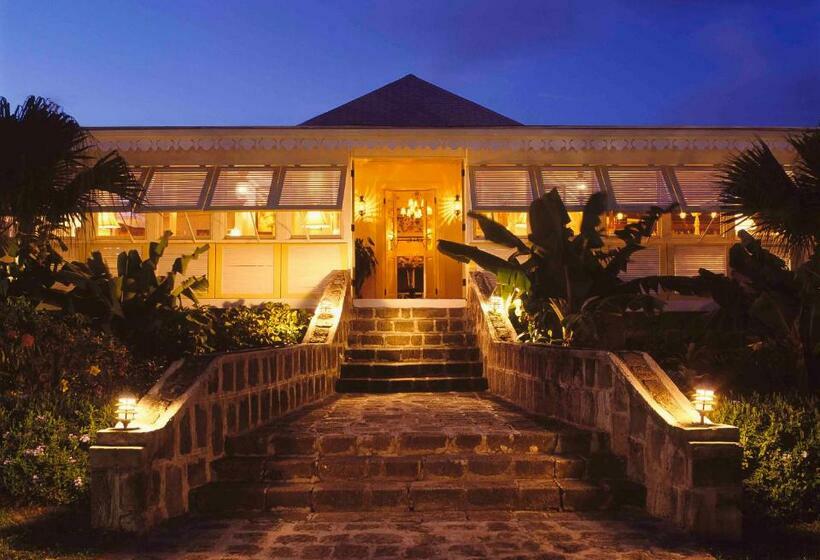 هتل Nisbet Plantation Beach Club