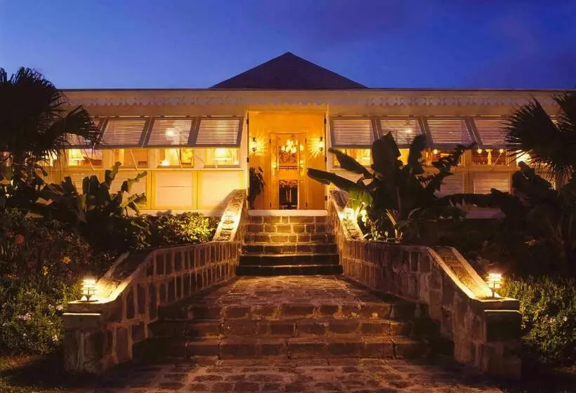 هتل Nisbet Plantation Beach Club