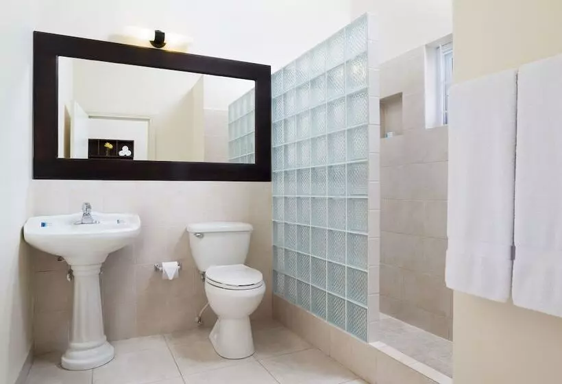 هتل White Sands Negril