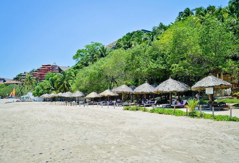 Catalina Beach Resort