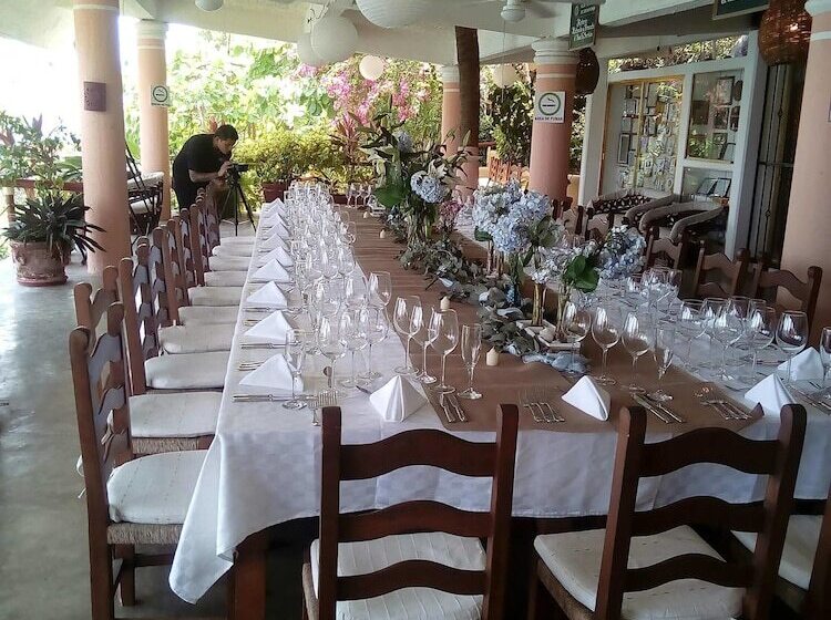 Catalina Beach Resort