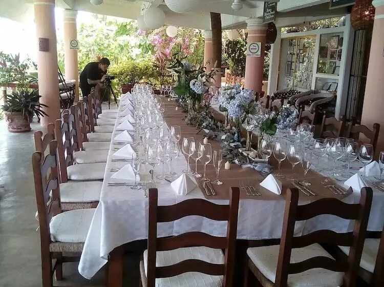 Catalina Beach Resort