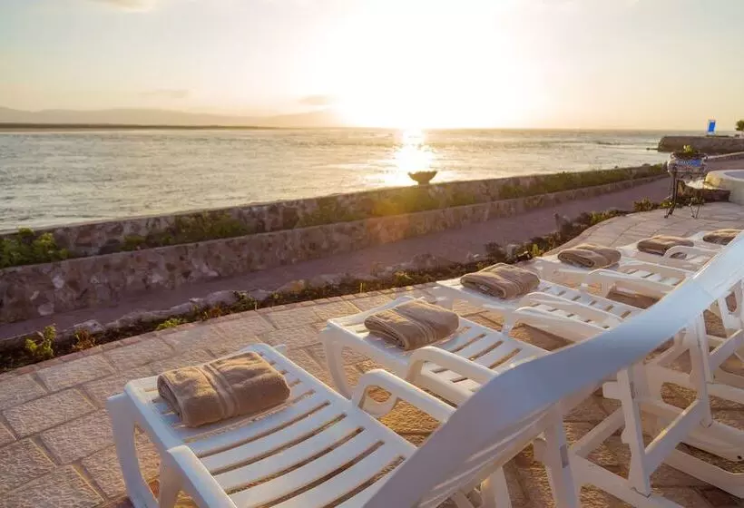 Estero Beach Hotel & Resort