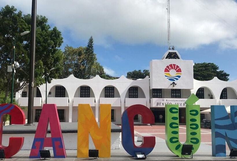 هتل Adhara Hacienda Cancun