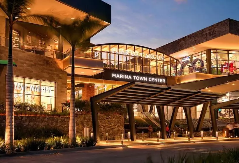 בית מלון כפרי Adhara Hacienda Cancun