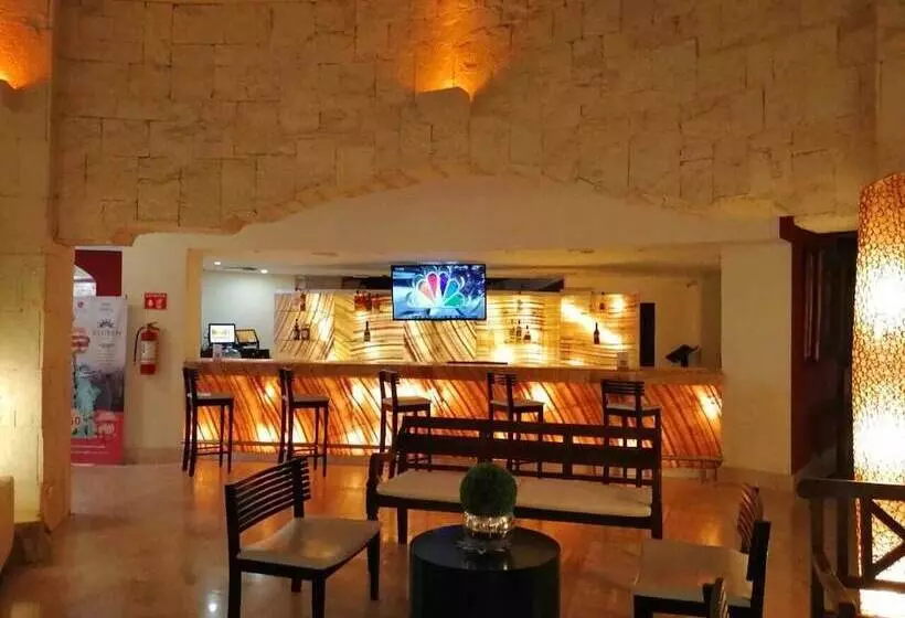 בית מלון כפרי Adhara Hacienda Cancun