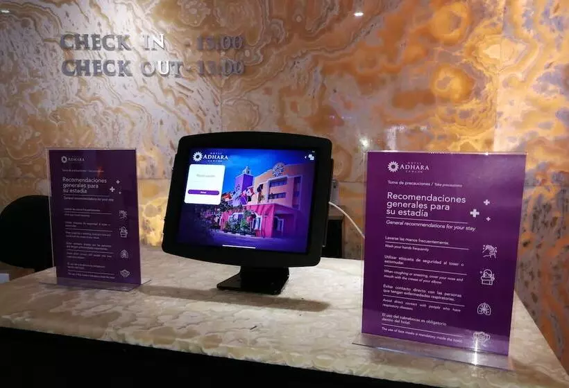 בית מלון כפרי Adhara Hacienda Cancun