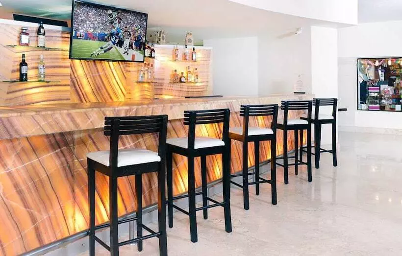 בית מלון כפרי Adhara Hacienda Cancun