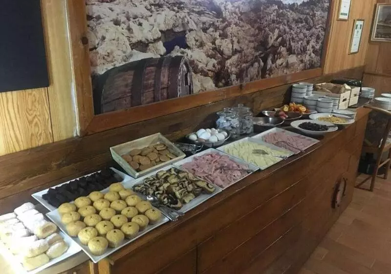 هتل Buccaneers Boutique Guest House