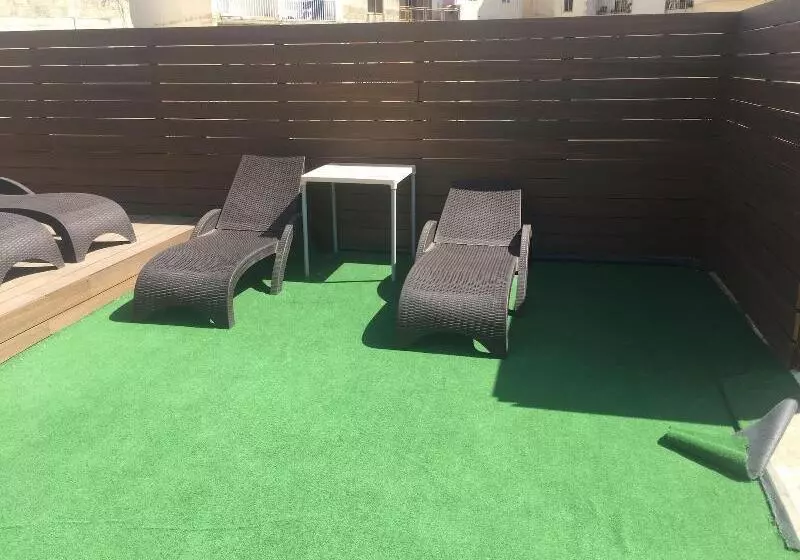 هتل Buccaneers Boutique Guest House