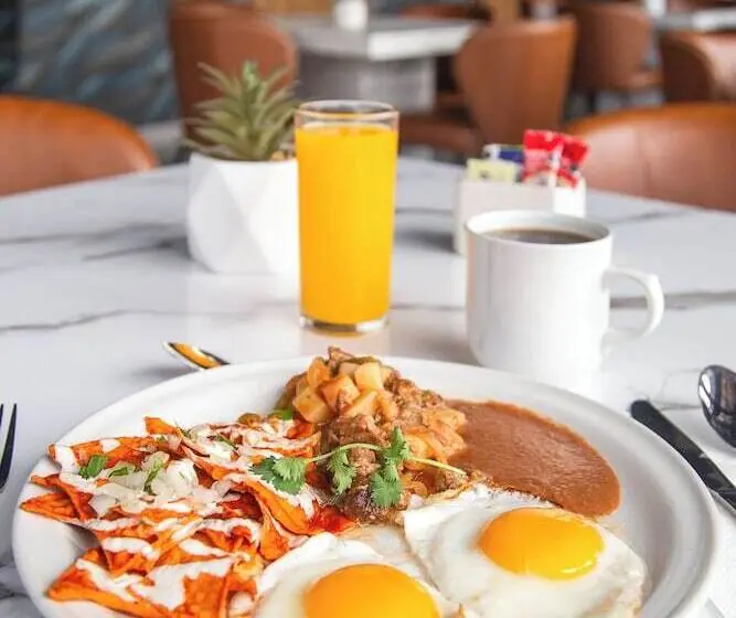 ホテル Comfort Inn Hermosillo Pitic