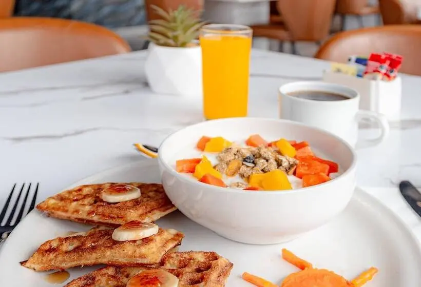 ホテル Comfort Inn Hermosillo Pitic