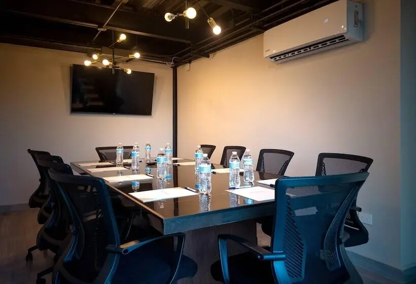 ホテル Comfort Inn Hermosillo Pitic