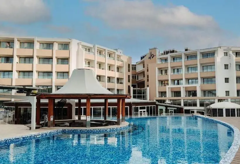 Db Seabank Resort + Spa All Inclusive