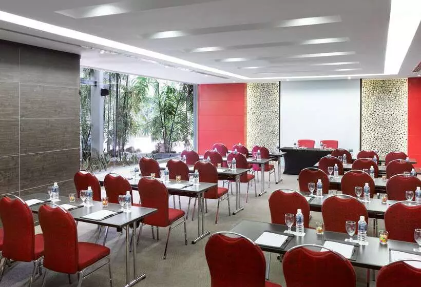 هتل Melia Kuala Lumpur